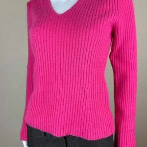 Ann Taylor Ribbed V-Neck Sweater in Bright Pink